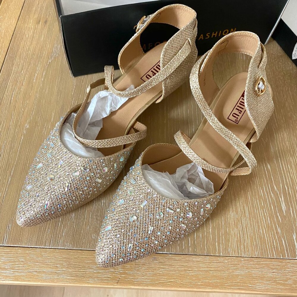 NWT 8.5 Woman Sequins Kitten Heel Ankle Strap Dance Dress Shoe